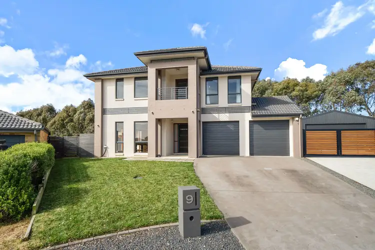 9 Sax Place, Macgregor ACT 2615