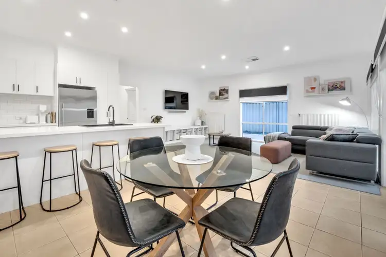 Sixth view of Homely house listing, 10 Mittagong Rise, Craigieburn VIC 3064