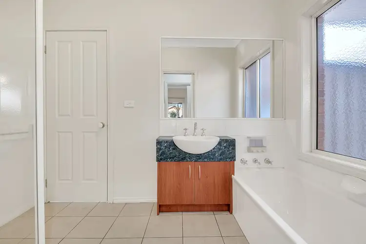 Seventh view of Homely house listing, 14 Long Island Circuit, Craigieburn VIC 3064