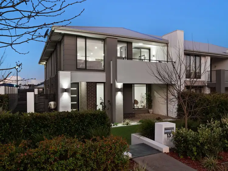13 Mills Lane, Oran Park NSW 2570