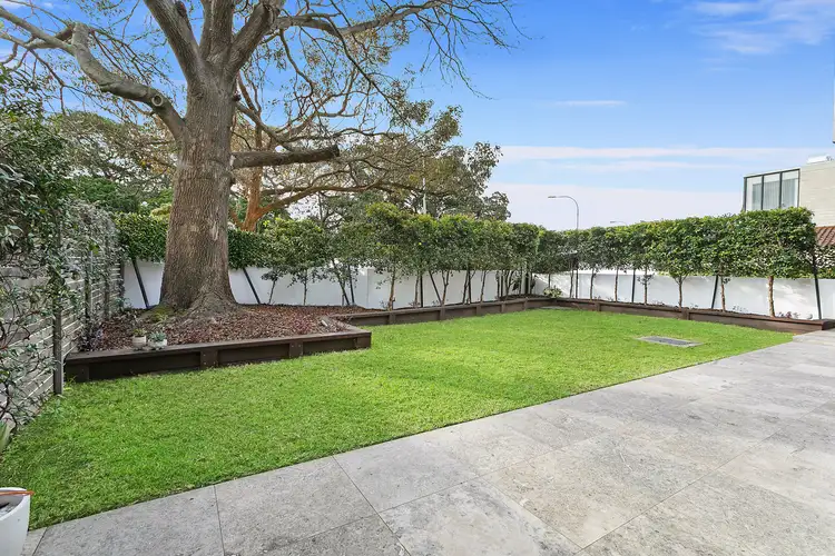 687 New South Head Road