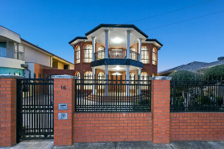 16 Culshaw Avenue, Clayton South VIC 3169