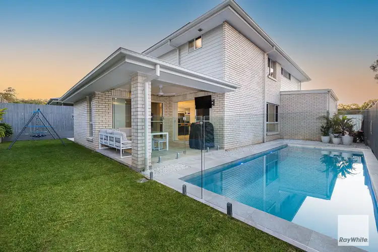 4 Valleygreen Close, Redland Bay QLD 4165