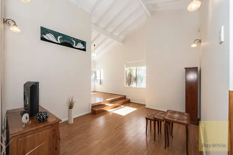 7 Ormond Close, Swan View WA 6056