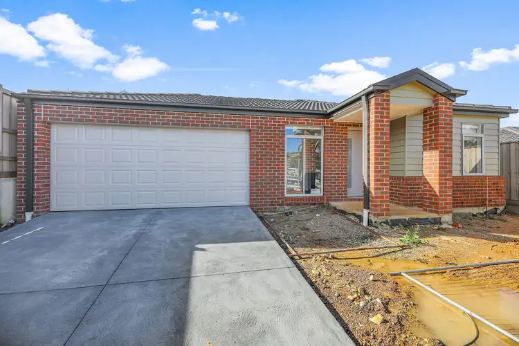Main view of Homely unit listing, 4/90-96 Ahern Road, Pakenham VIC 3810