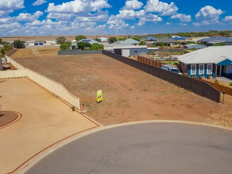 8 Sheoak Close, Woorree WA 6530