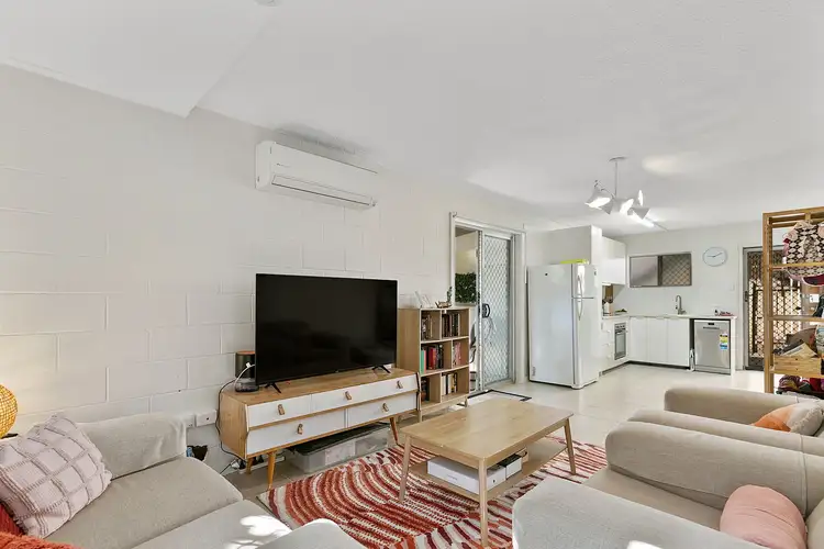2/42 William Parade, Fairfield QLD 4103