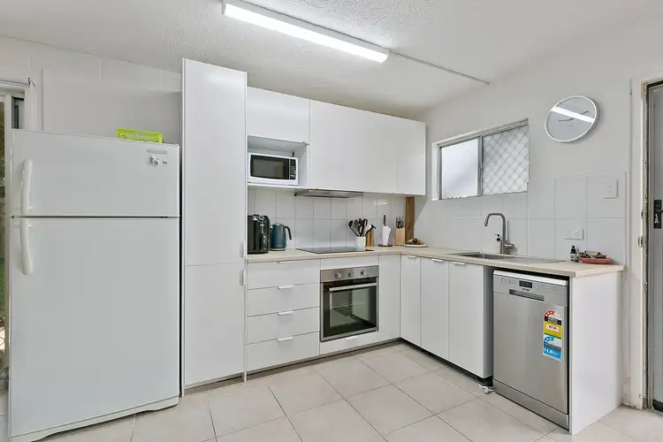 Fourth view of Homely unit listing, 2/42 William Parade, Fairfield QLD 4103