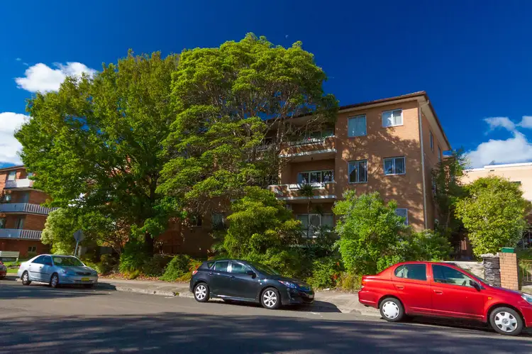 32 Bellevue Parade