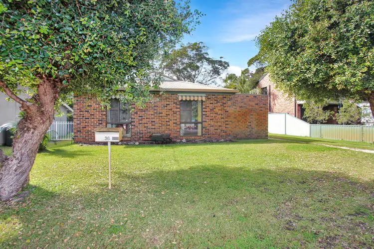 36 Kurrawong Avenue, Hawks Nest NSW 2324