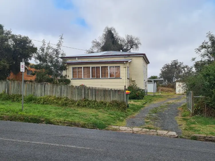 35 Main Street, Meringandan QLD 4352