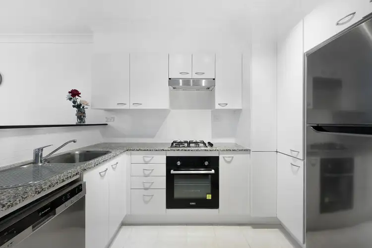 Fourth view of Homely unit listing, 8/552-554 Pacific Highway, Chatswood NSW 2067