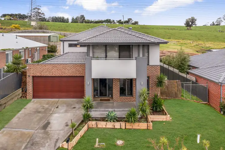 Main view of Homely house listing, 5 Ontario Drive, Pakenham VIC 3810