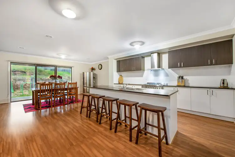 Sixth view of Homely house listing, 5 Ontario Drive, Pakenham VIC 3810