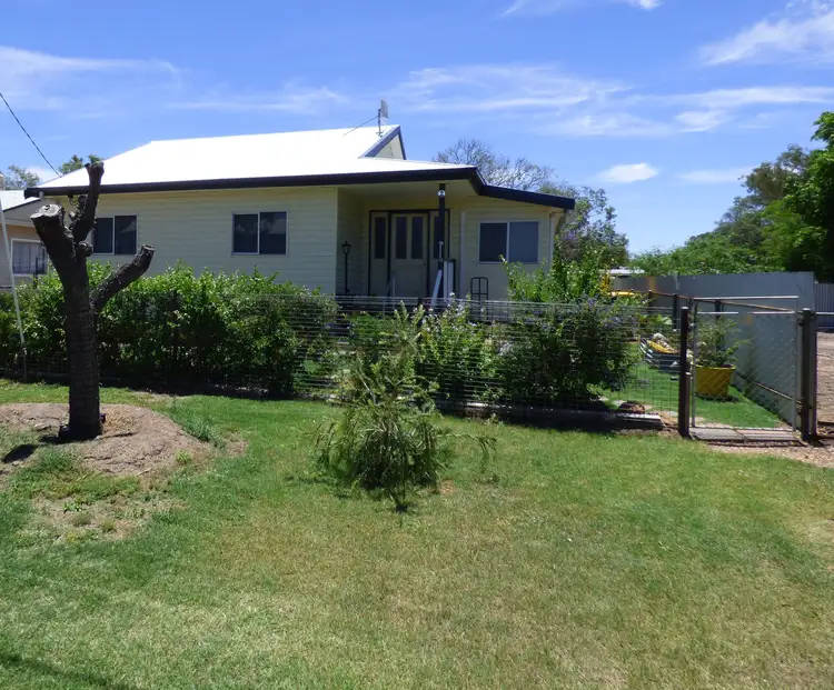 12 Church Street, Dirranbandi QLD 4486