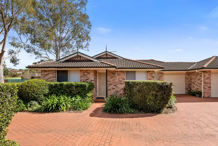 1/10 Azalea Place, Macquarie Fields NSW 2564