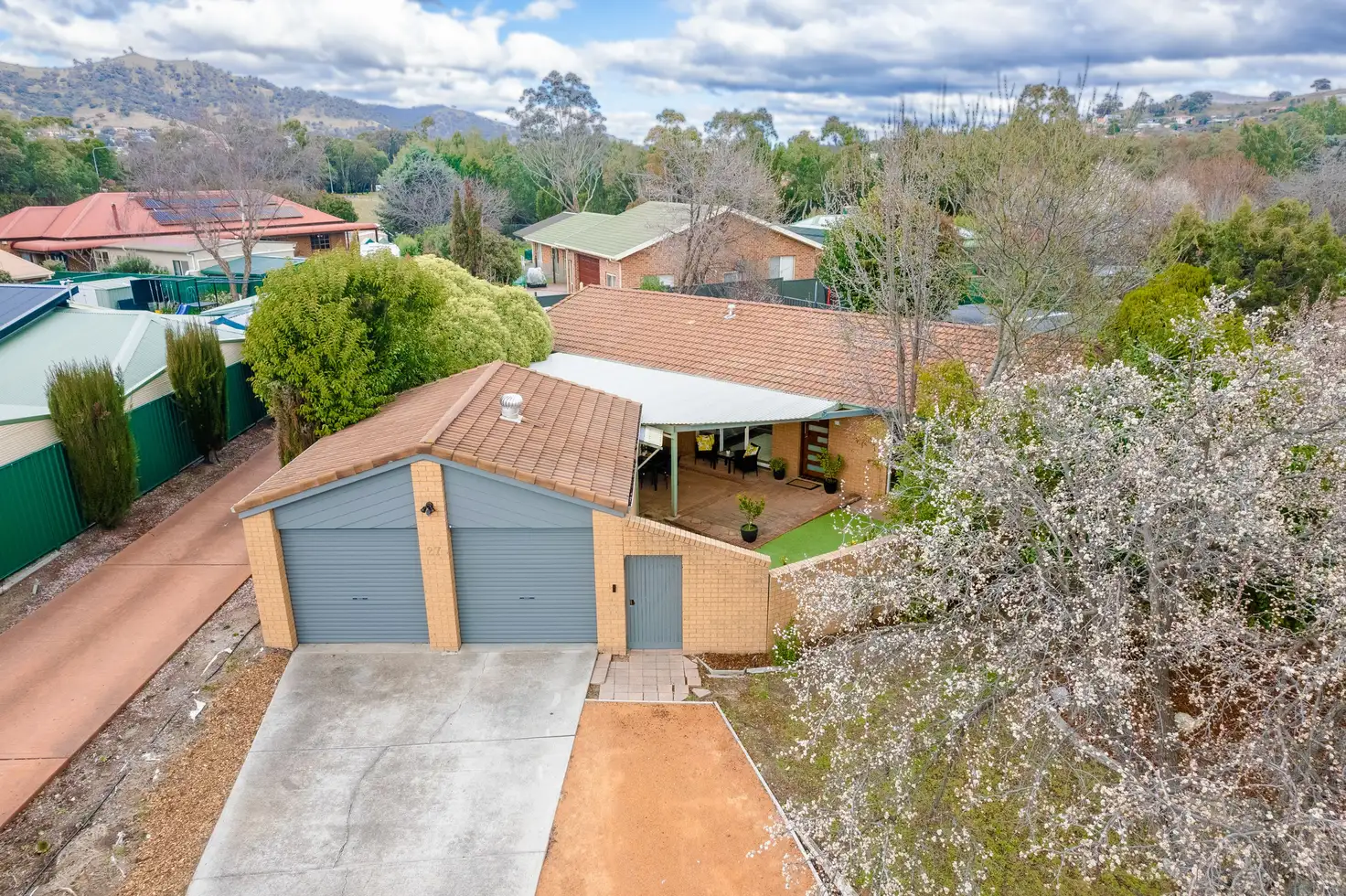 Main view of Homely house listing, 27 Saggers Close, Gordon ACT 2906
