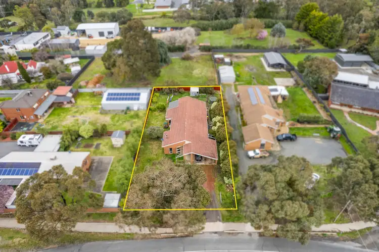 9 Golf Links Road, Ararat VIC 3377