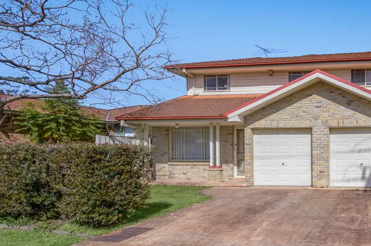 2/6 Bunbury Road, Macquarie Fields NSW 2564