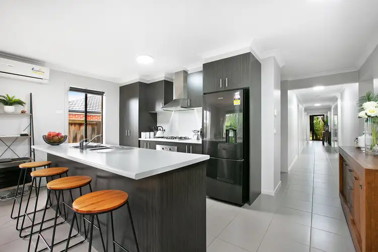 Second view of Homely house listing, 5 Dunraven Crescent, Doreen VIC 3754