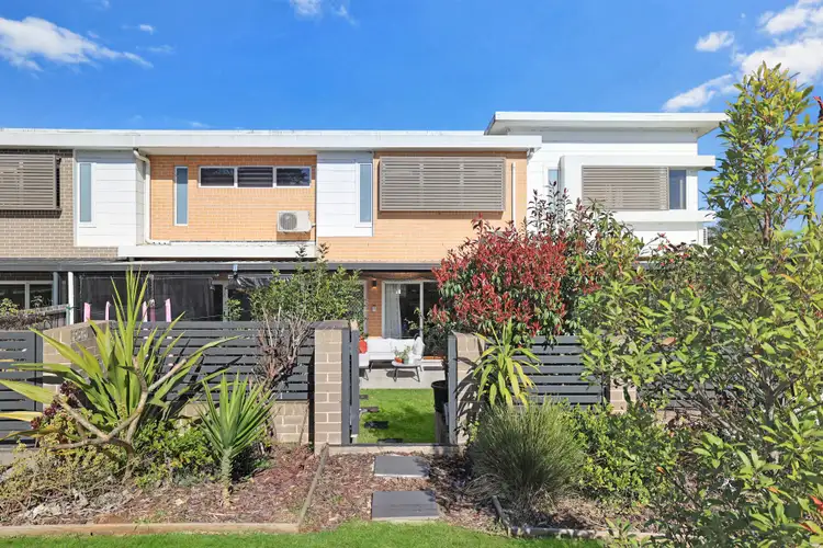 2/93 Broughton Street, Campbelltown NSW 2560