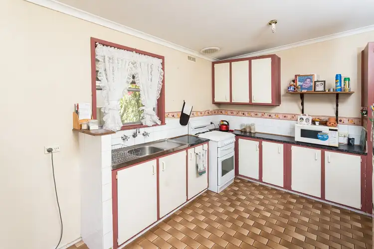 Fifth view of Homely house listing, 10 Brooks Court, Tatura VIC 3616