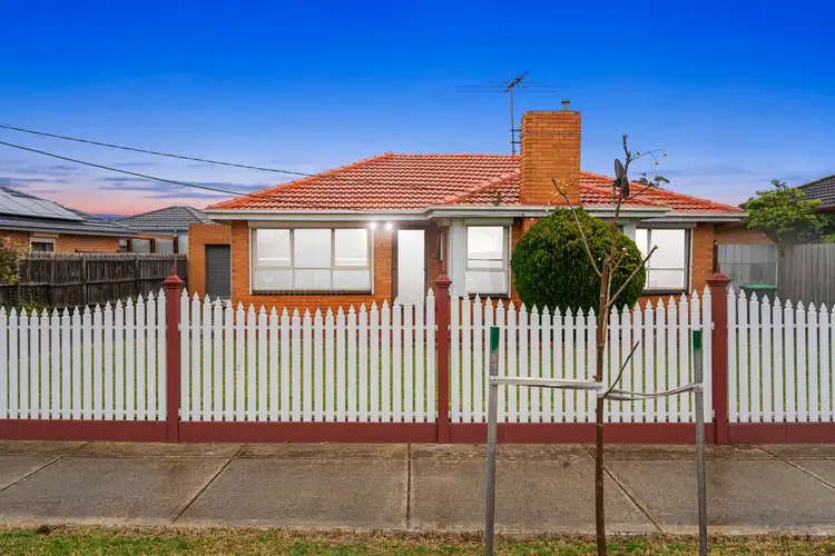 7 Mcrae Avenue, St Albans VIC 3021