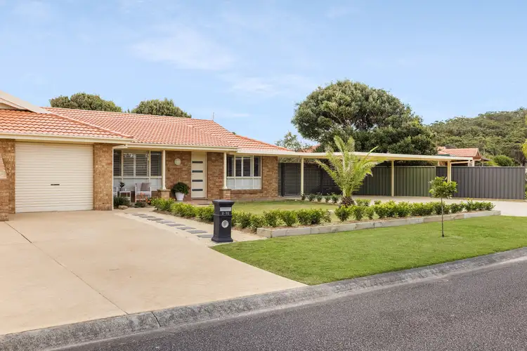 2/15 Pebble Parade, Fingal Bay NSW 2315