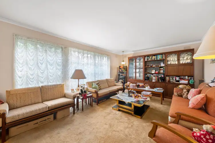 Second view of Homely house listing, 11 Edgeware Court, Wantirna VIC 3152