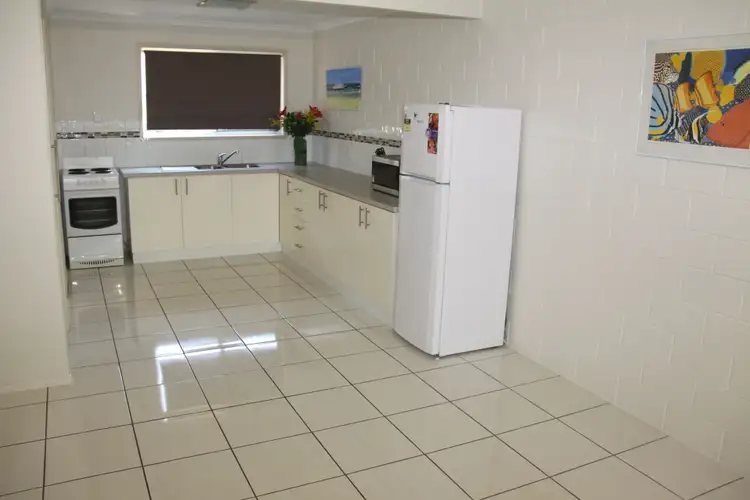Fifth view of Homely unit listing, 27b Beach Avenue, Tannum Sands QLD 4680