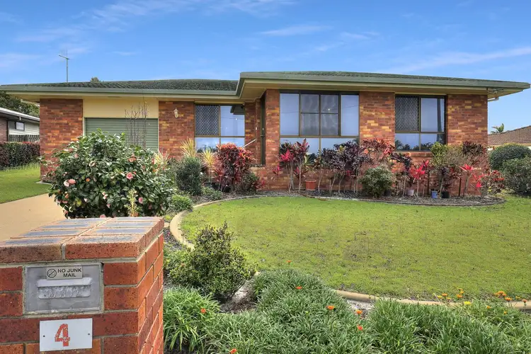 4 East West Avenue, Avoca QLD 4670