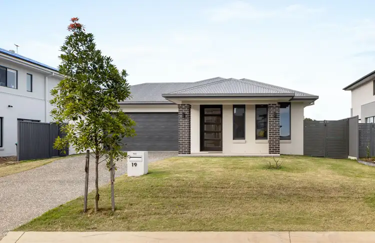 19 Executive Way, Bridgeman Downs QLD 4035