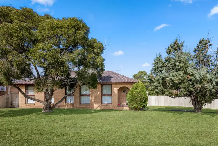 28 Oberon Crescent, South Penrith NSW 2750