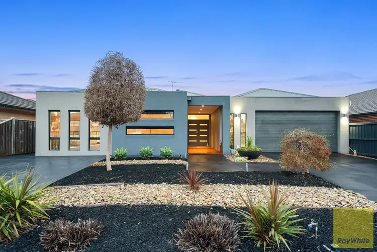 Second view of Homely house listing, 7 Eleni Place, Tarneit VIC 3029