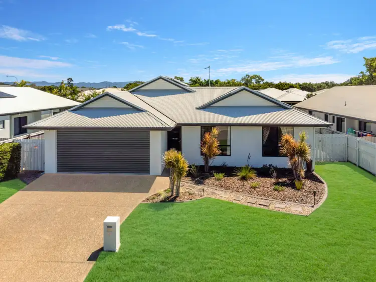 6 Balladonia Avenue, Mount Low QLD 4818