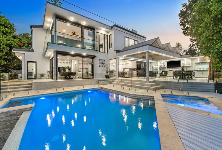 48 Rudd Street, Broadbeach Waters QLD 4218