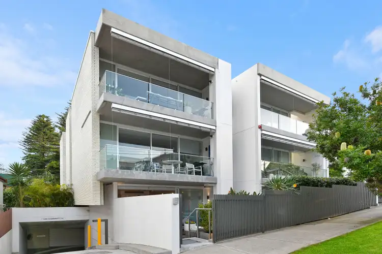 Third view of Homely apartment listing, 3/32 Carr Street, Coogee NSW 2034