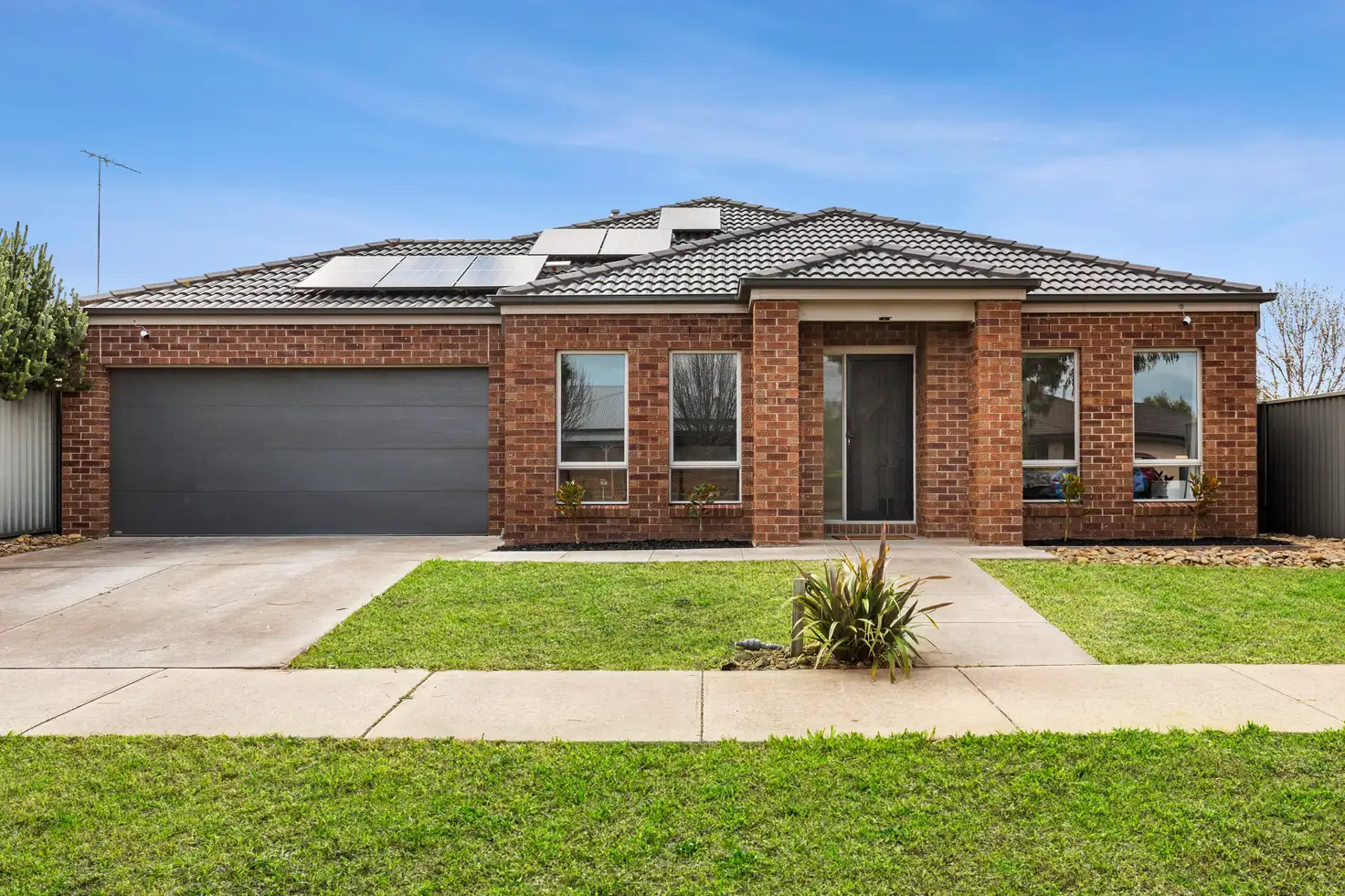 Main view of Homely house listing, 8-9 Bluebill Court, Lara VIC 3212