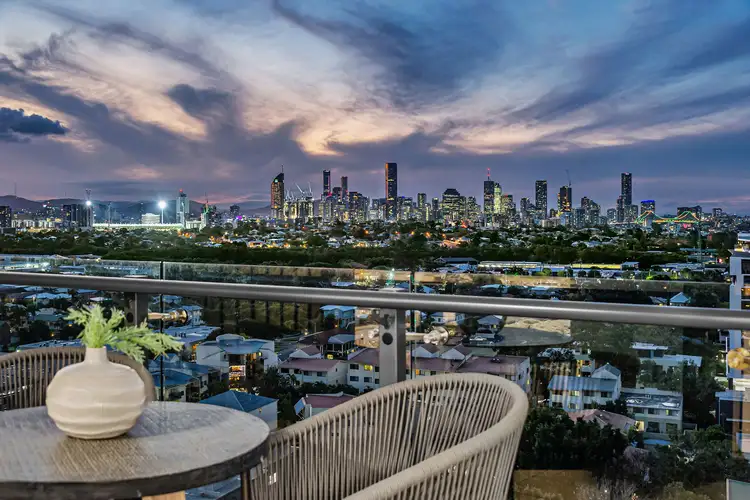 11302/300 Old Cleveland Road, Coorparoo QLD 4151