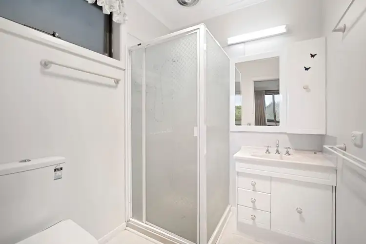 Seventh view of Homely house listing, 6 Windsor Avenue, Alfredton VIC 3350