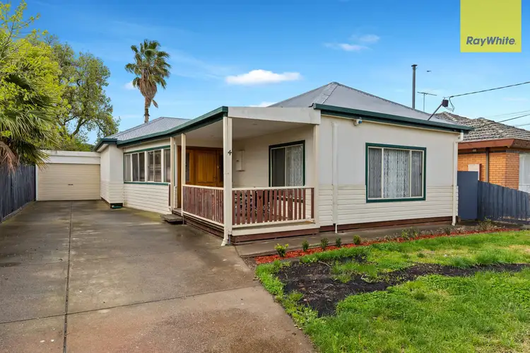 4 Conrad Street, St Albans VIC 3021