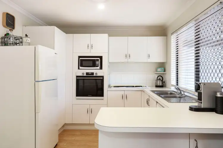 Sixth view of Homely semi-detached listing, 1/43 Alexander Drive, Highland Park QLD 4211