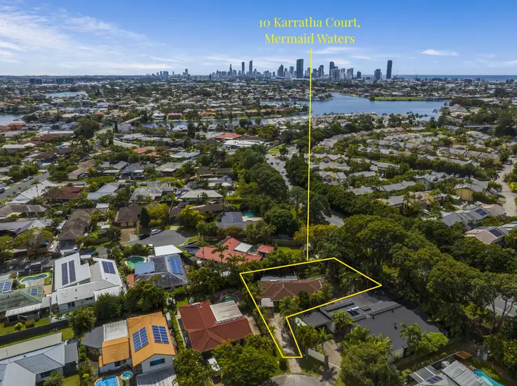10 Karratha Court, Mermaid Waters QLD 4218