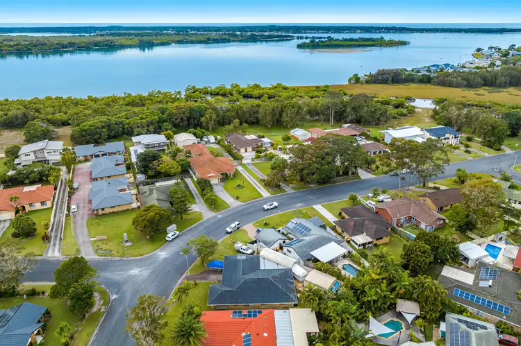 64 Melaleuca Drive, Yamba NSW 2464