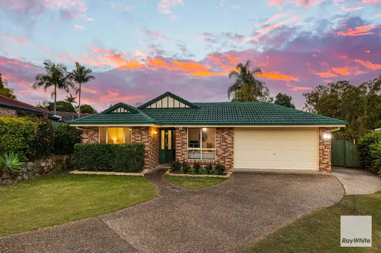 8 Widewood Court, Heritage Park QLD 4118