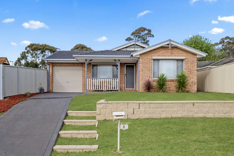 3 Lucius Place, Rosemeadow NSW 2560