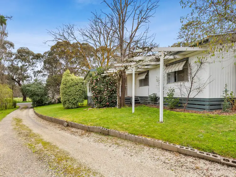 80 Highlands Road, Seymour VIC 3660