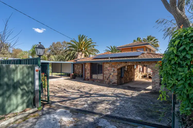 6 Clarkside Court, Wanneroo WA 6065