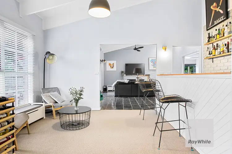 2 Broula Court, Taylors Lakes VIC 3038