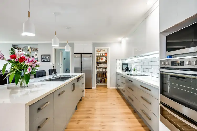 Second view of Homely house listing, 6 Coolum Close, Worrolong SA 5291